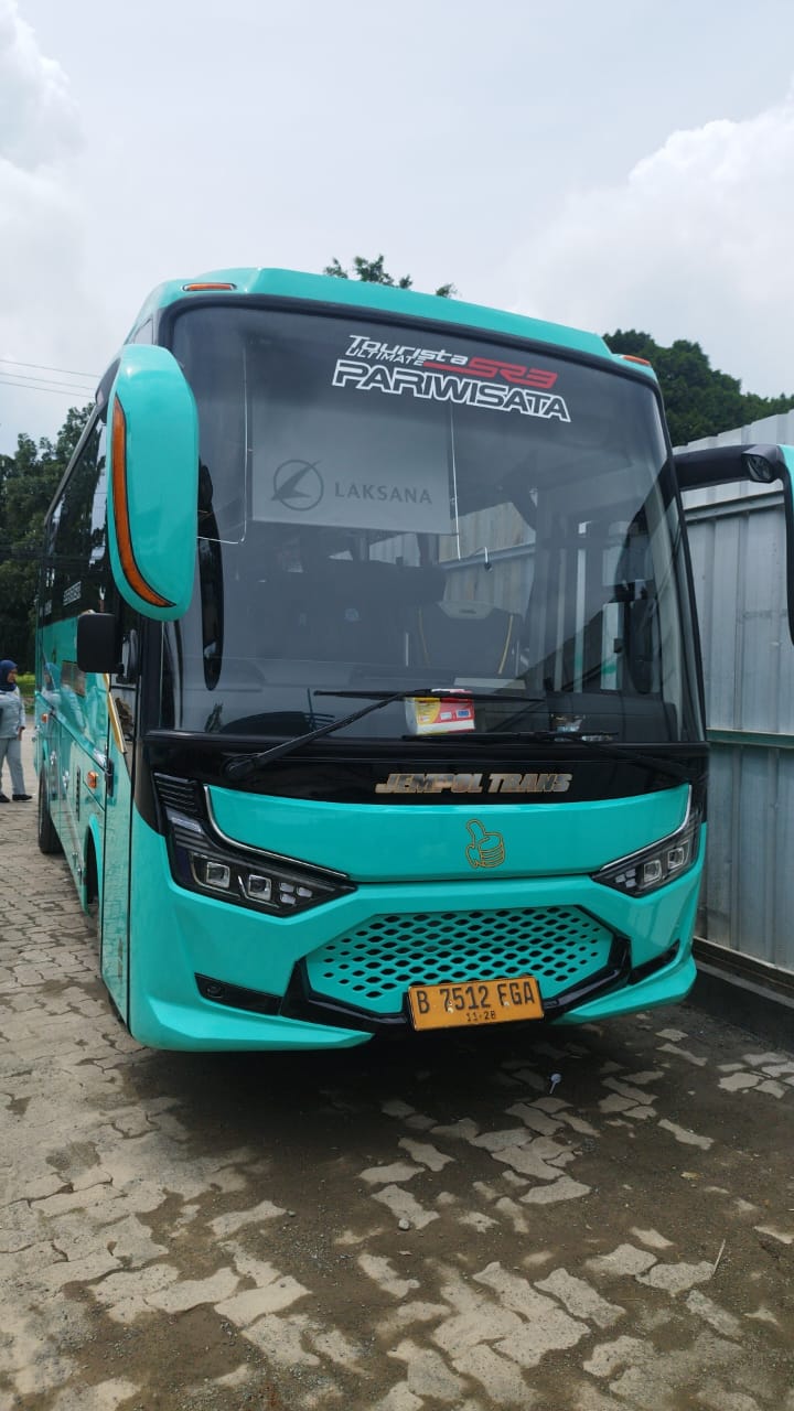 MEDIUM BUS